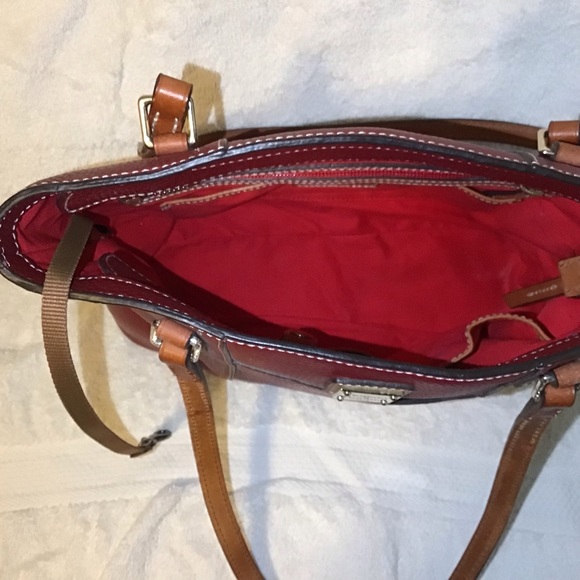 Dooney and Bourke Small Lexington Shopper EUC Beautiful Red - Picture 4 of 12
